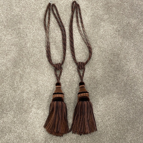 Curtain tie backs - Picture 1 of 3